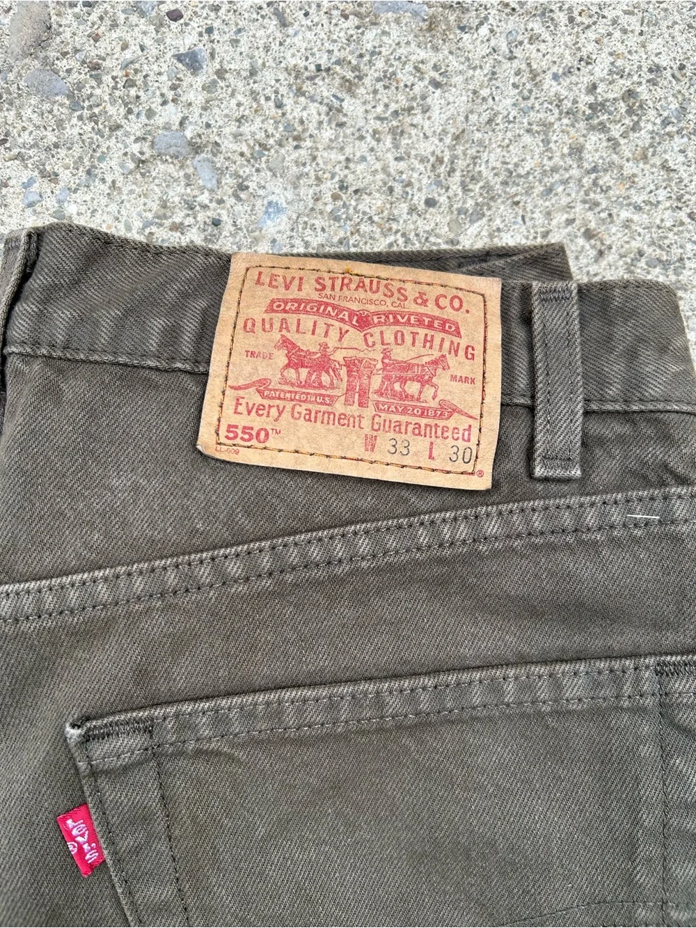 Vintage Levi's Dark Olive 550 relax fit Jeans
